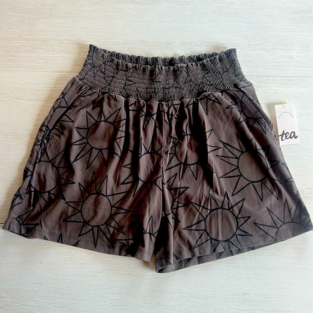 NWT - Tea Collection Paperbag High-Waist Shorts - “Painted Suns” - Girls Size 14